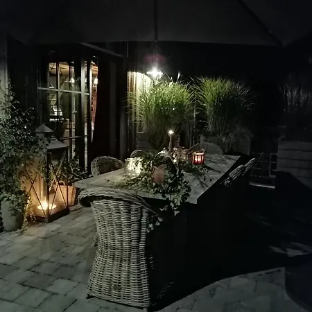 לינה וארוחת בוקר Le Hangar Des Voyageurs Petit-Halleux